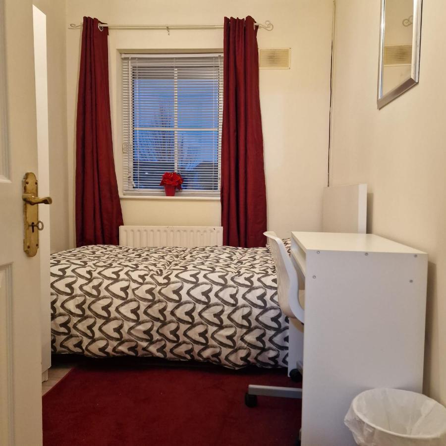 Females Only - Private Bedrooms In Dublin 루칸 외부 사진