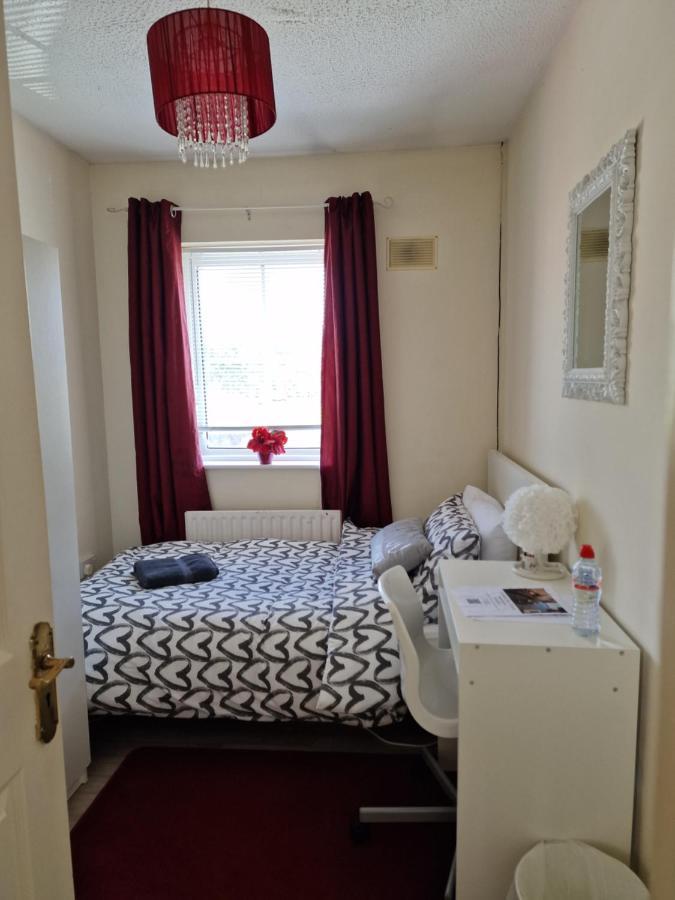 Females Only - Private Bedrooms In Dublin 루칸 외부 사진